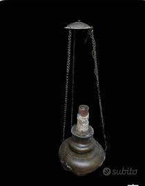 Antica lampada votiva