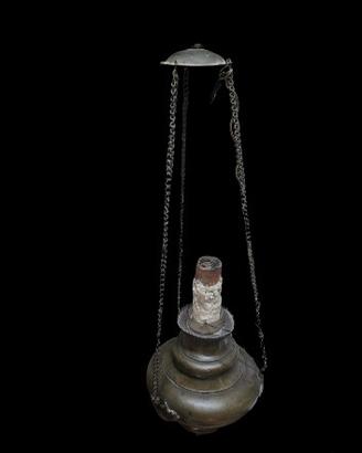 Antica lampada votiva