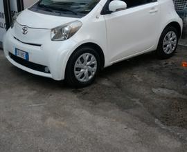 TOYOTA iQ - 2010