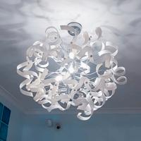 lampadario con riccioli in vetro