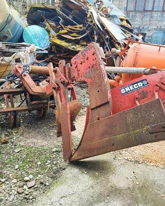 Aratro monovomere Greco da scasso