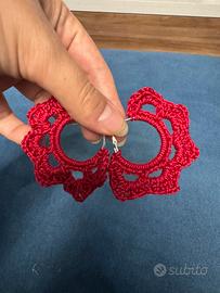 Orecchini uncinette rossi