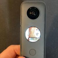 Insta 360 x2 con accessori