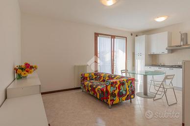 3 LOCALI A SANT'AMBROGIO DI VALPOLICELLA