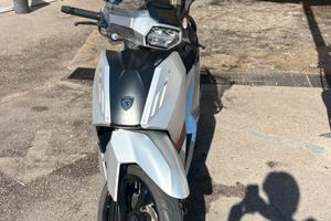 🛵 PEUGEOT TWEET 200 GT – ANNO 2025