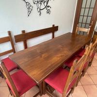 Tavolo rustico in legno con panca e 6 sedie