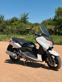 Scooter YAMAHA X MAX 250