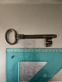 Chiave anntica in ferro