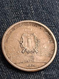 monete pezzi 2 avvicinati  e guarda