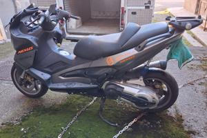 Scooter - Gilera Nexus 500