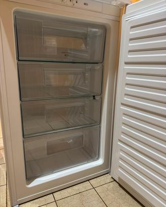 Congelatore Electrolux LUB3AE88S