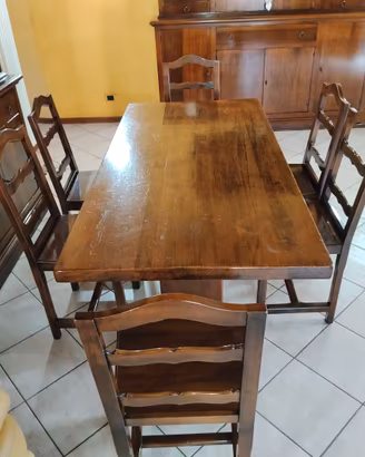 Tavolo noce e sedie