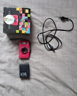 Nikon Coolpix S31 + Scheda SD 16GB + Accessori 