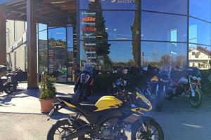 Aprilia Tuono 125 Viper Yellow