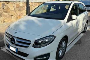 MERCEDES B180D Cambio Automatico APPLE CARE neopat