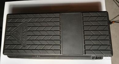 Pedale volume Behringer Fcv100