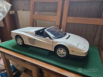 Pocher 1:8 Ferrari Testarossa bianca