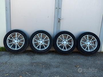 Cerchi Audi da 18 con gomme invernali vecchie