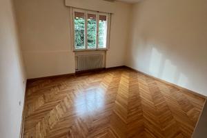 Luminoso appartamento 4 locali con due balconi