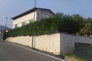 Immobile di 180 m² con 1 locale a Forno Canavese