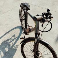BICI  ELETTRICA "BULLS"