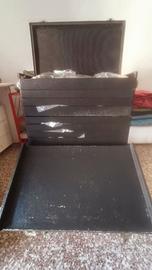 Cassettiera con couvet x rappresentante gioielli
