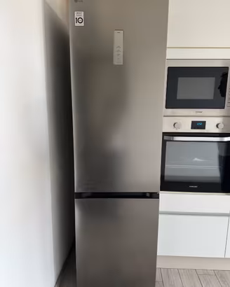 Frigorifero LG No Frost  Wi-Fi – 387 L