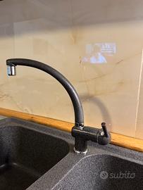 Miscelatore per lavello cucina grigio