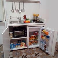 Cucina  monoblocco salvaspazio a scomparsa