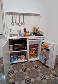 Cucina  monoblocco salvaspazio a scomparsa