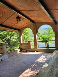 Viareggina indipendente con giardino