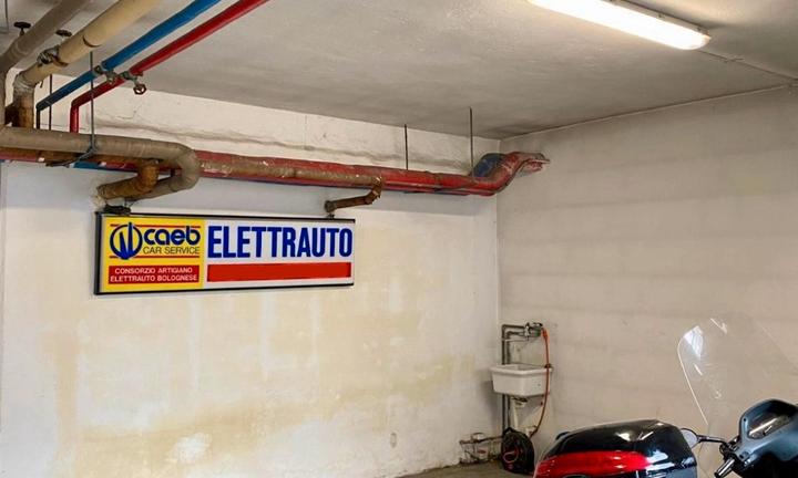 Posto moto in garage