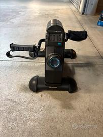 Cyclette da seduta per gambe e braccia