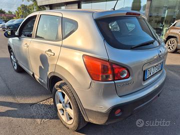 Auto  3000€ trattabile 
