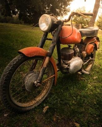 🕰️🏍️ BIANCHI MENDOLA 125 (Anni 50) 🦅