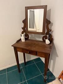 Scrittoio con specchio