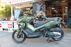 VOGE SR450X TUO A 150€ MESE ACC. ZERO