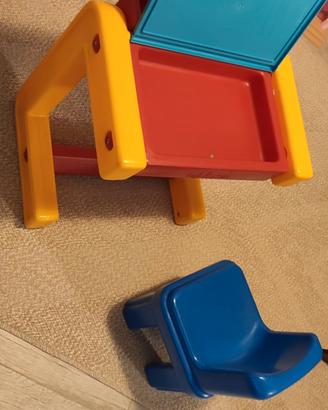 tavolino con sedia 