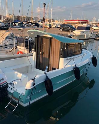DEM O A F F A R E  MANARA 21 PILOTHOUSE 