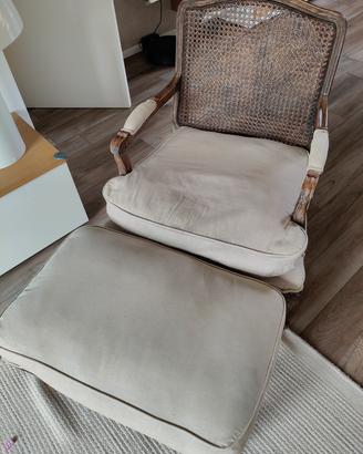 Poltrona e pouf shabby chic 