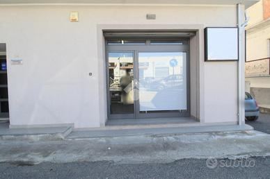 NEGOZIO A ISOLA DI CAPO RIZZUTO