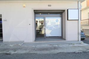 NEGOZIO A ISOLA DI CAPO RIZZUTO