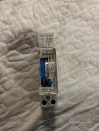 INTERRUTTORE ORARIO THEBEN SUL 180 A