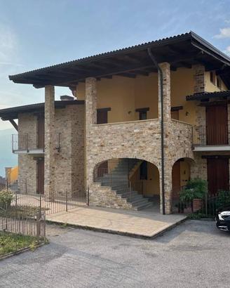 Appartamento di 80 m² con 3 locali e box auto dopp
