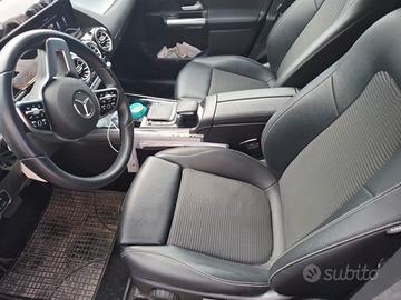 Mercedes-Benz GLA 250E Plug-in hybrid/ AMG 