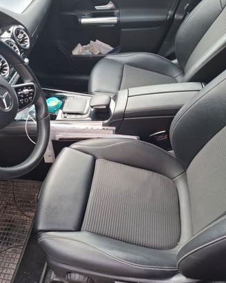 Mercedes-Benz GLA 250E Plug-in hybrid/ AMG 