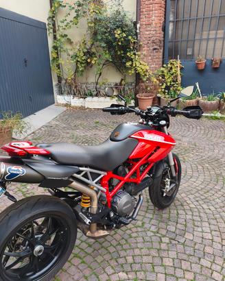 DUCATI HYPERMOTARD 796