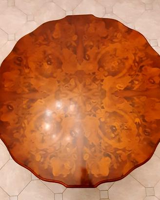 Tavolo da pranzo  in stile classico allungabile 