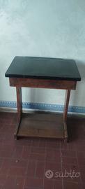 antico banco da scuola in legno vintage