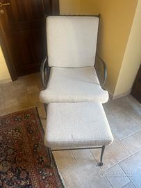 Poltrona con poggiapiedi